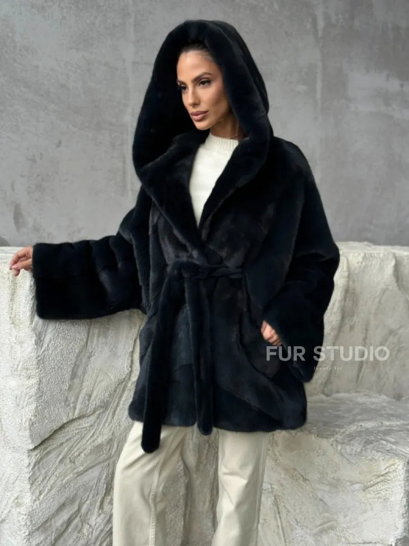 Шуба норковая летучая мышь с капюшоном