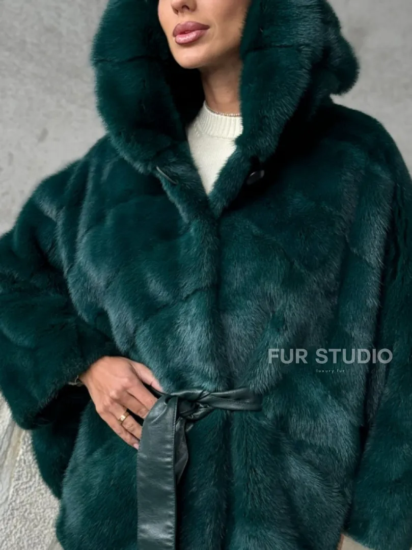 Норковый полушубок с капюшоном
