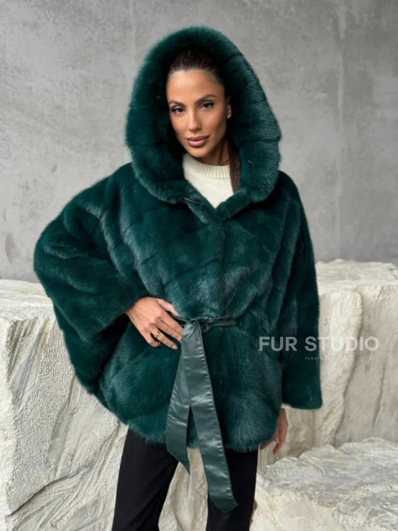Норковый полушубок с капюшоном