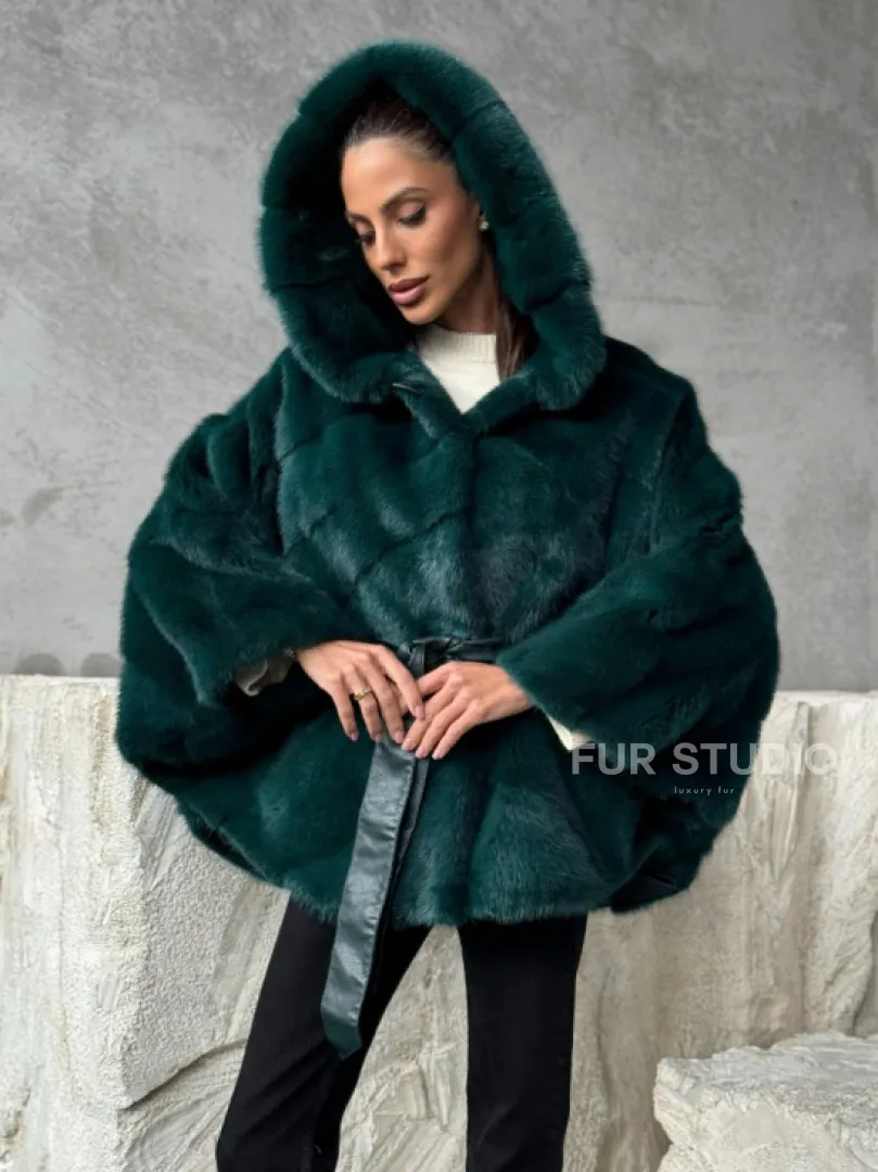 Норковый полушубок с капюшоном