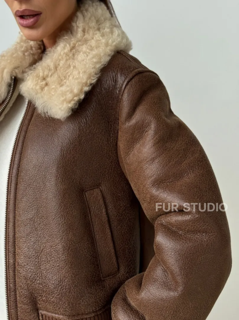 Короткая дубленка - женская