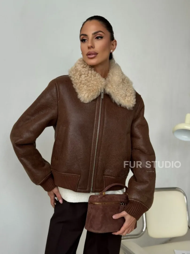 Короткая дубленка - женская