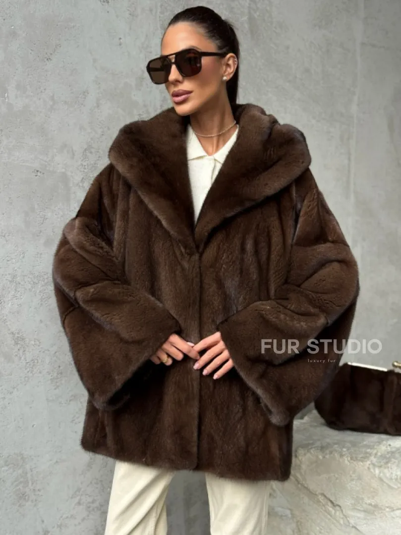 Норковый полушубок с капюшоном - цвет коричневый