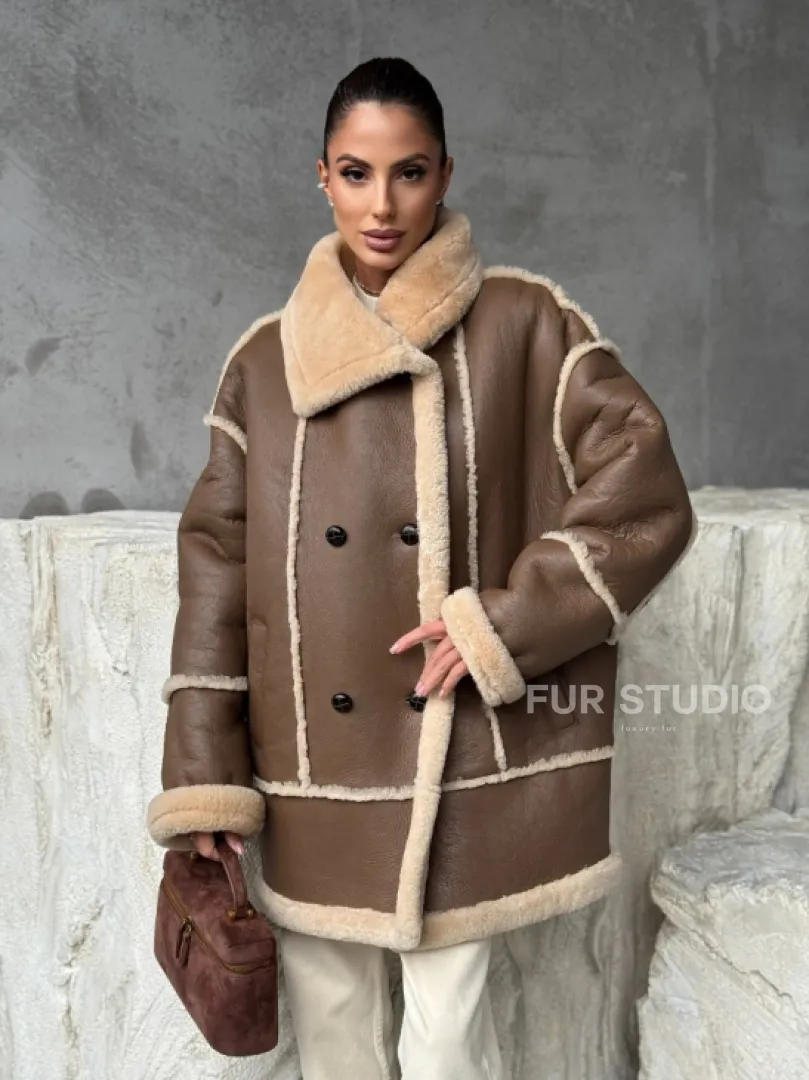 Коричневая женская дубленка