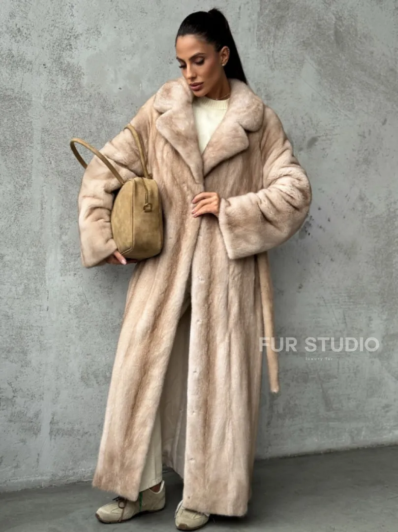 Длинная норковая шуба пастель