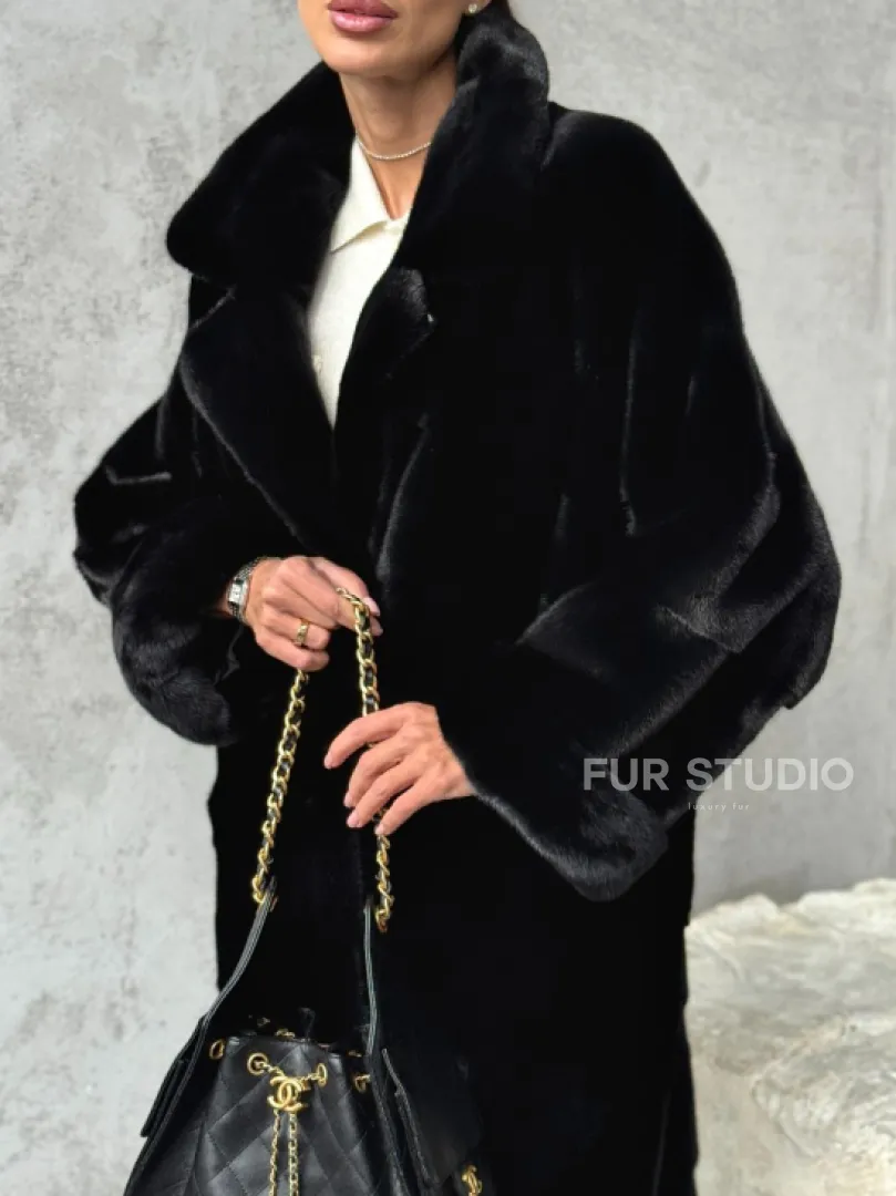 Черная шуба из меха норки SAGA FURS