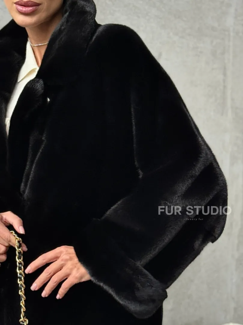 Черная шуба из меха норки SAGA FURS