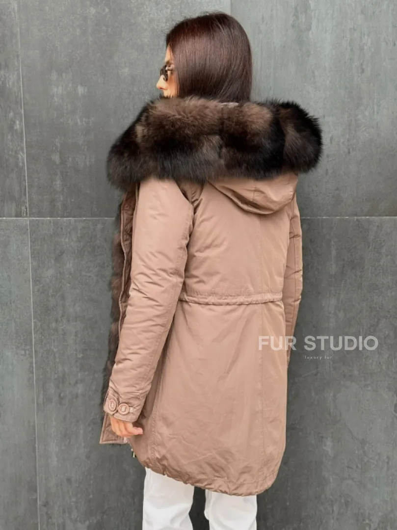 Пуховик с капюшоном - финский песец