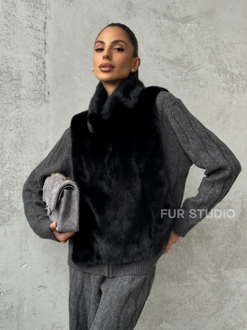Черная манишка из меха норки