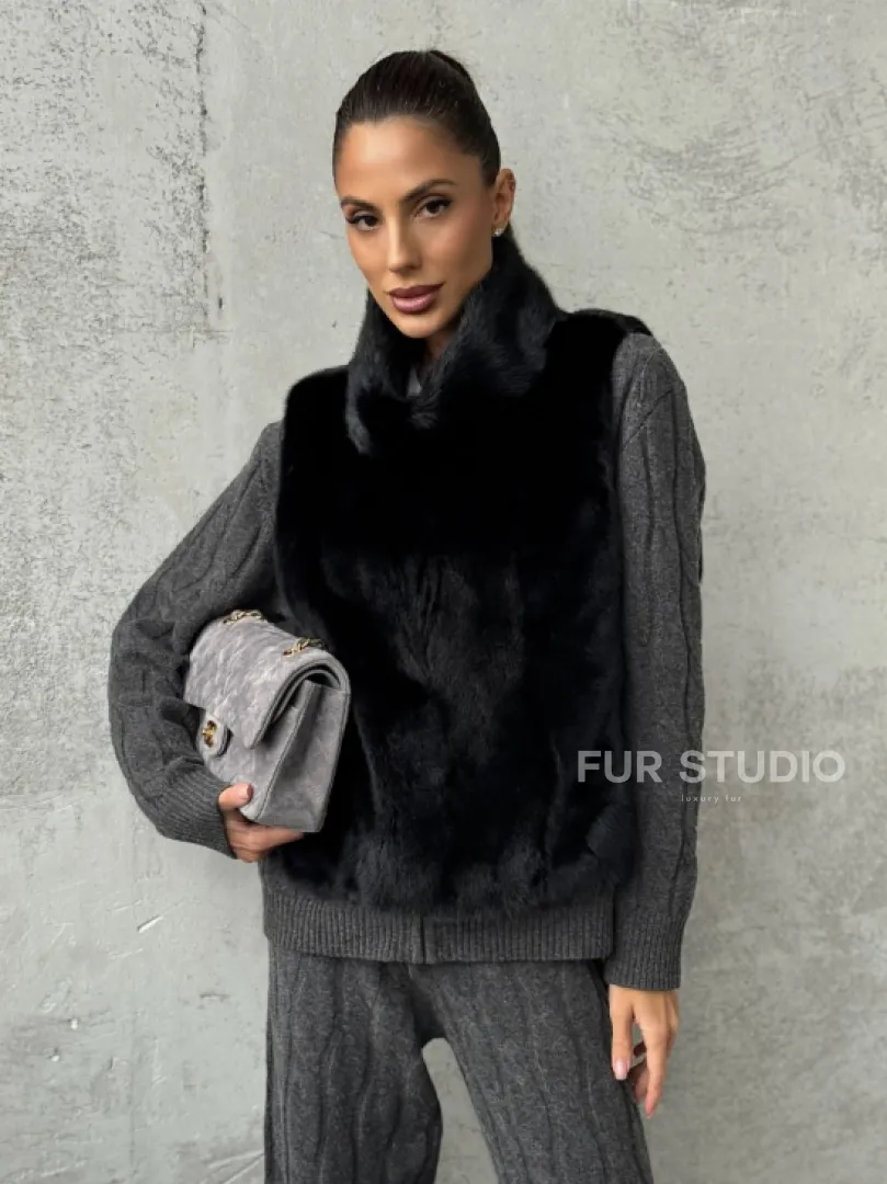 Черная манишка из меха норки