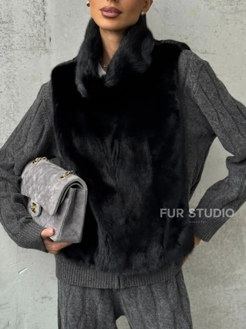 Черная манишка из меха норки