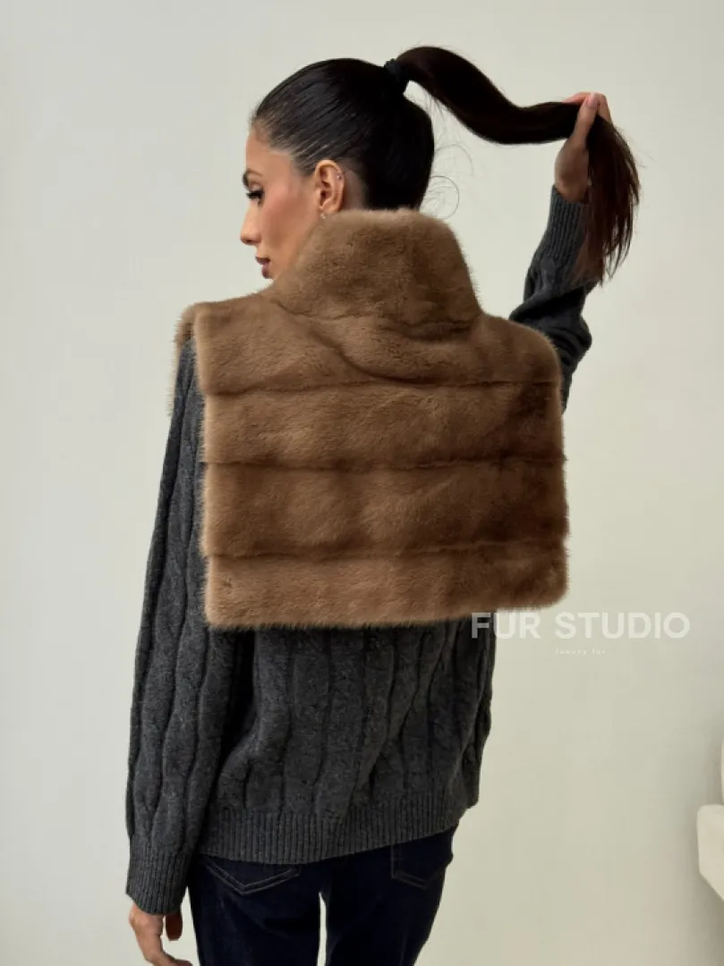 Бежевая норковая манишка