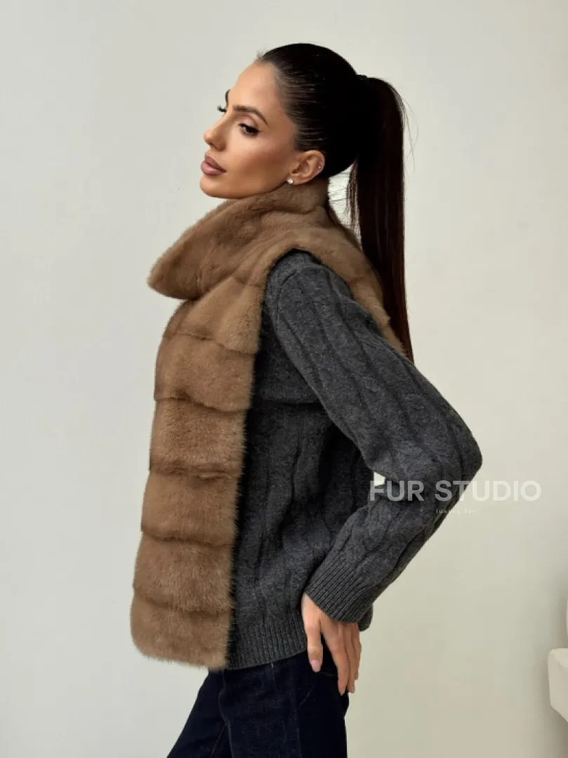 Бежевая норковая манишка