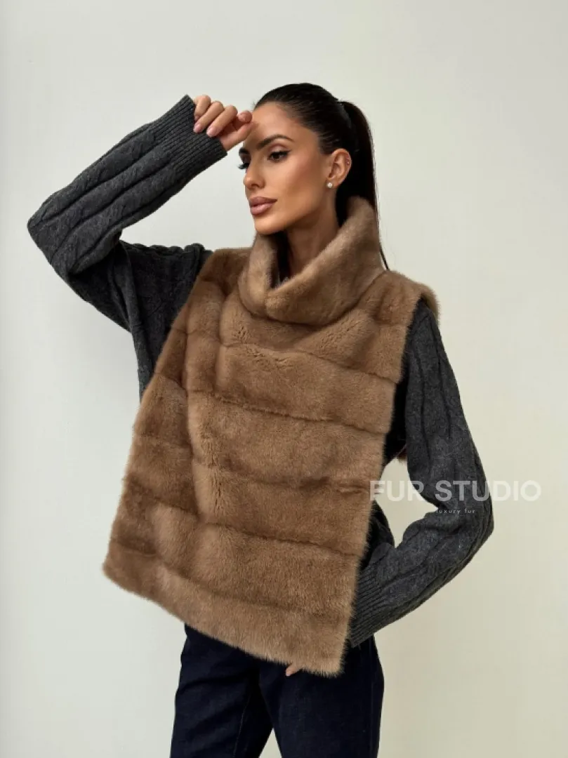 Бежевая норковая манишка