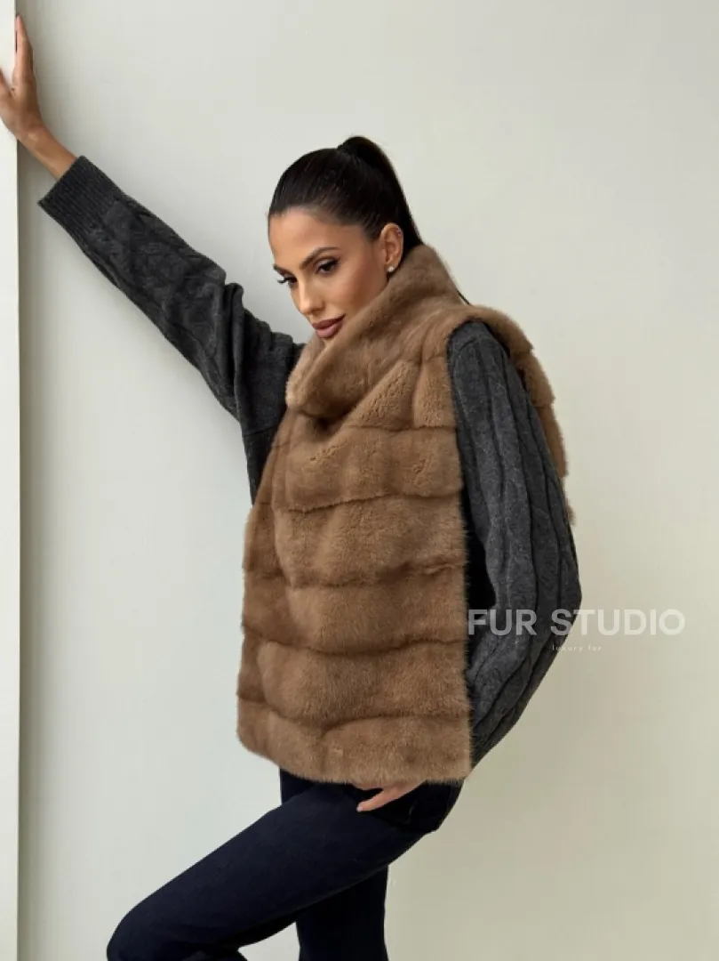 Бежевая норковая манишка