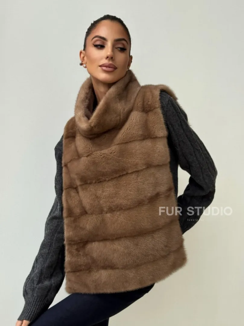 Бежевая норковая манишка