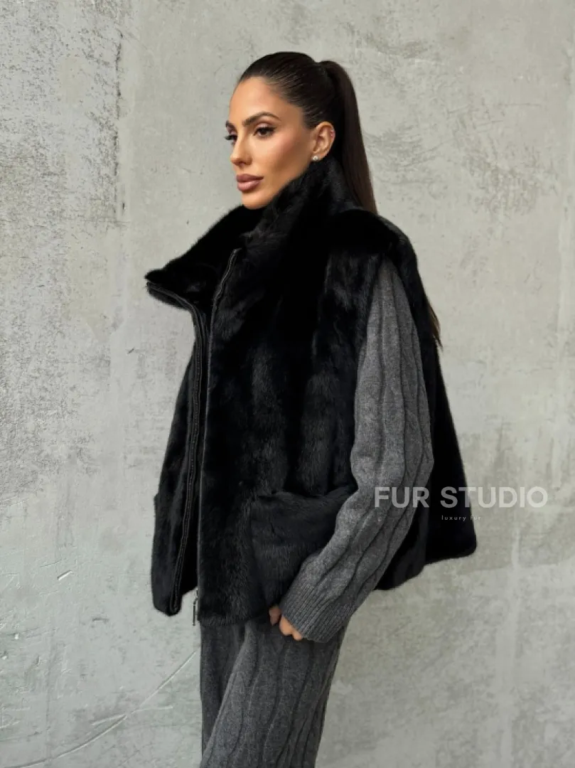 Черная норковая жилетка
