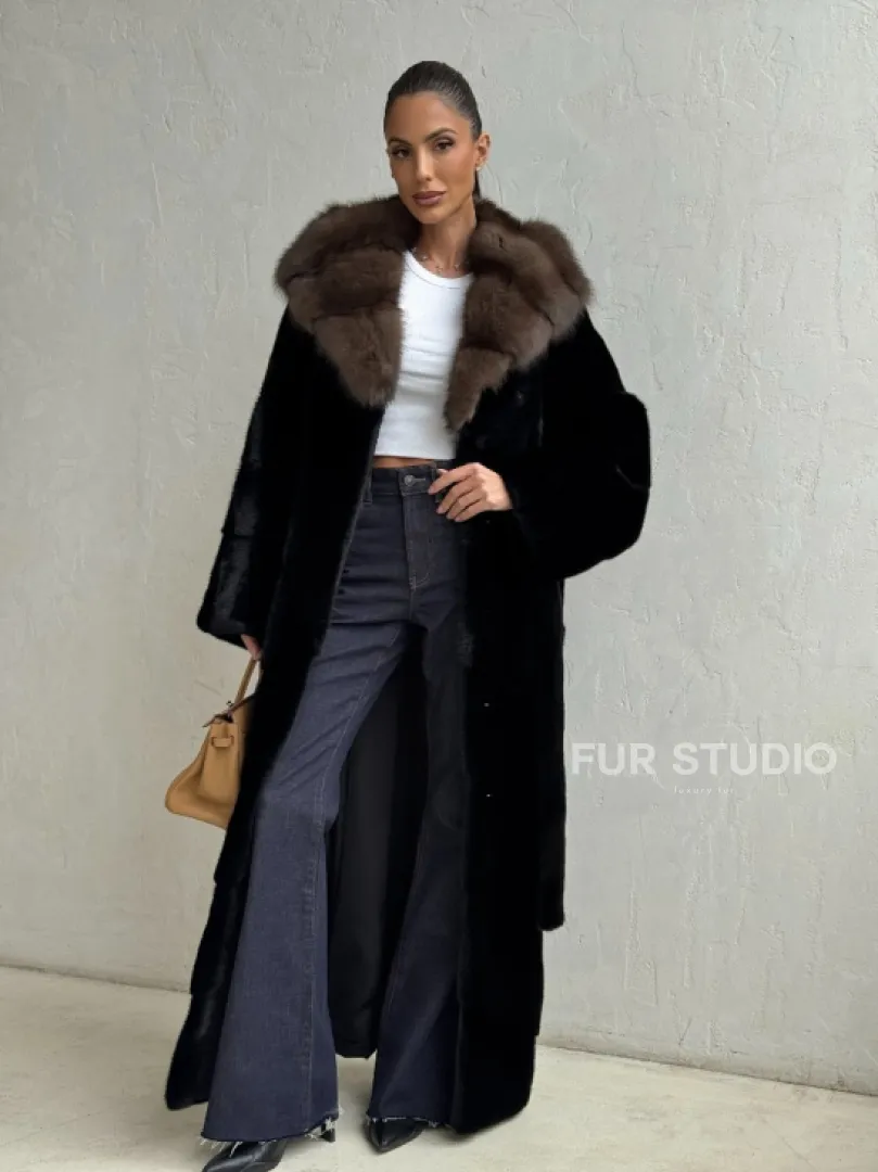 Длинная шуба из аукционного меха норки SAGA FURS