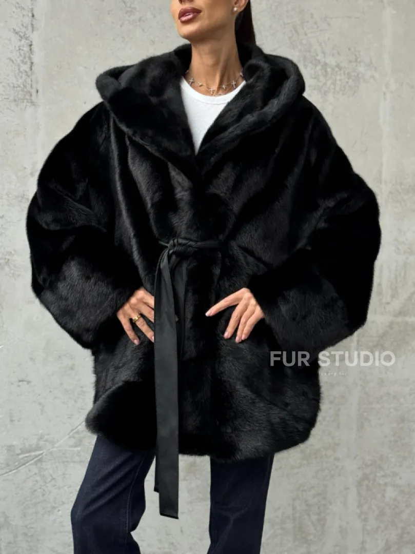 Полушубок черный норковый с капюшоном