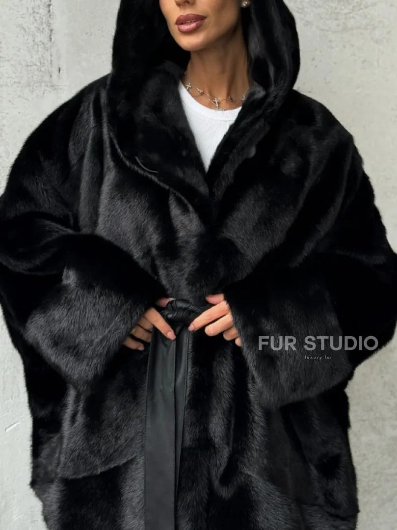 Полушубок черный норковый с капюшоном