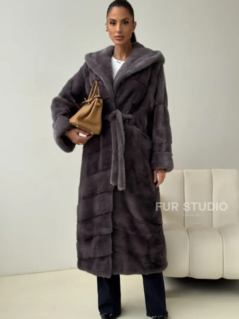 Длинная норковая шуба - капюшон кобра