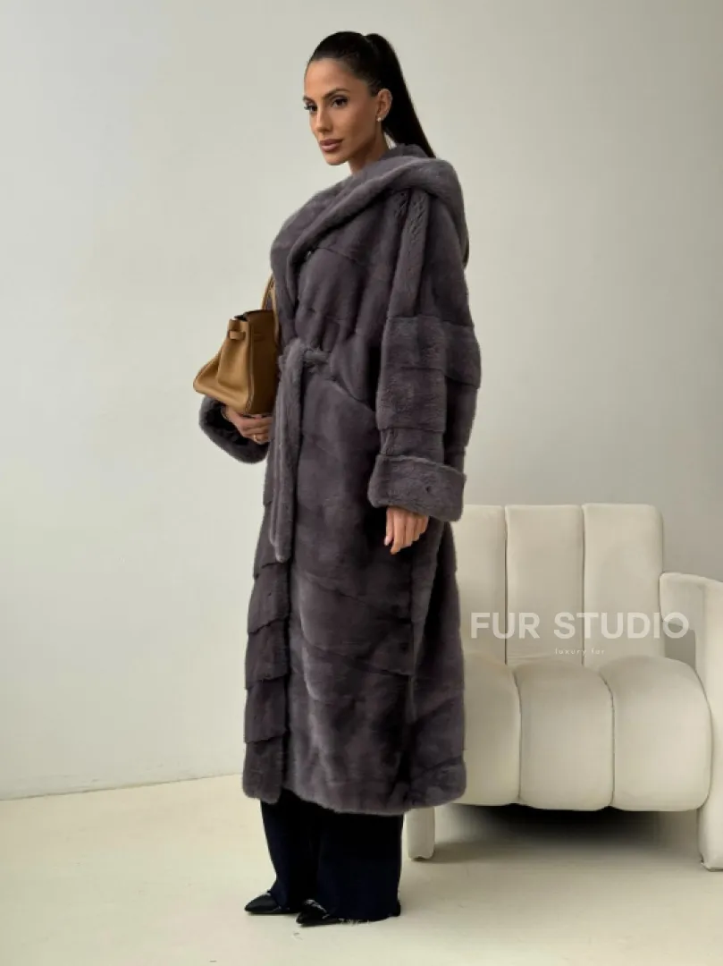 Длинная норковая шуба - капюшон кобра