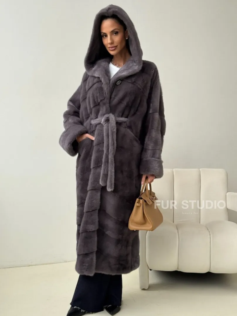 Длинная норковая шуба - капюшон кобра