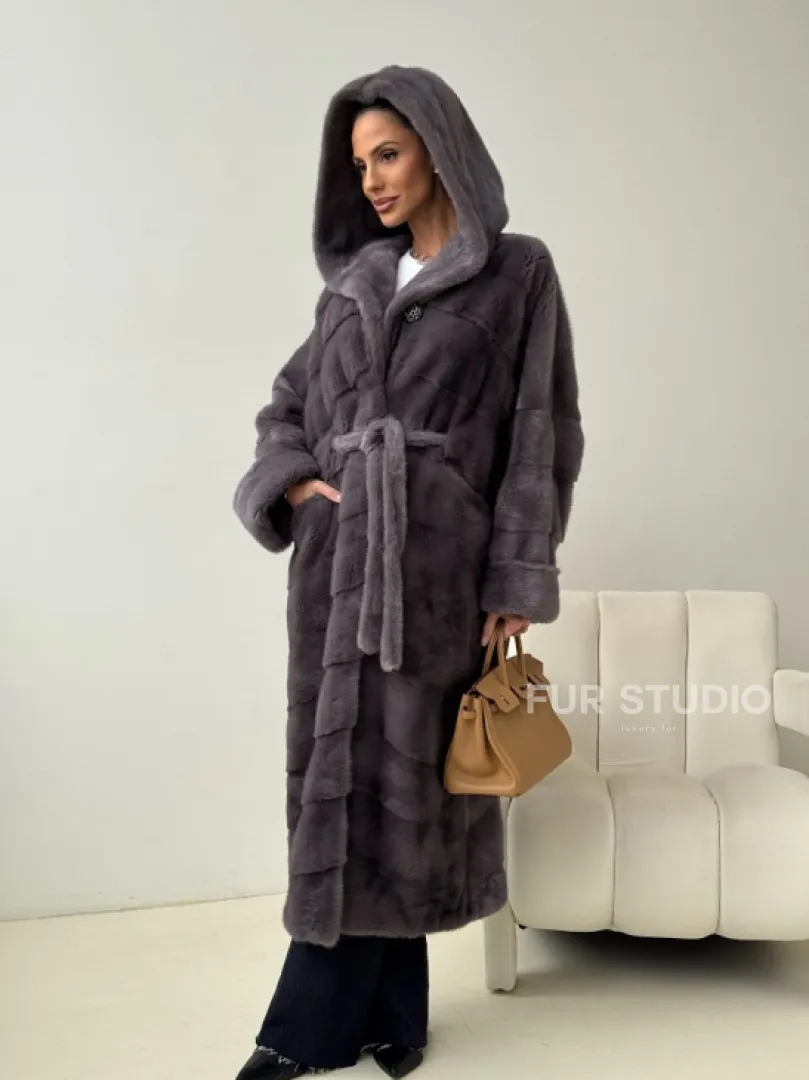 Длинная норковая шуба - капюшон кобра