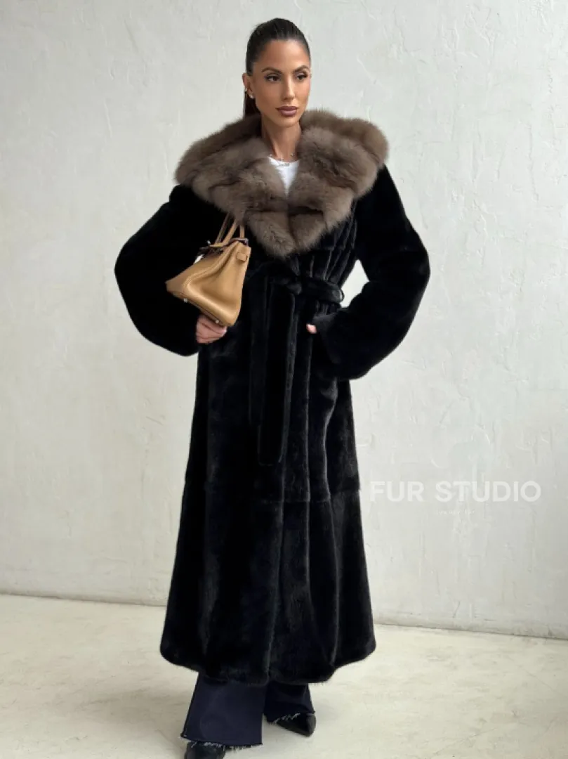 Черная норковая шуба с поясом - капюшон куница