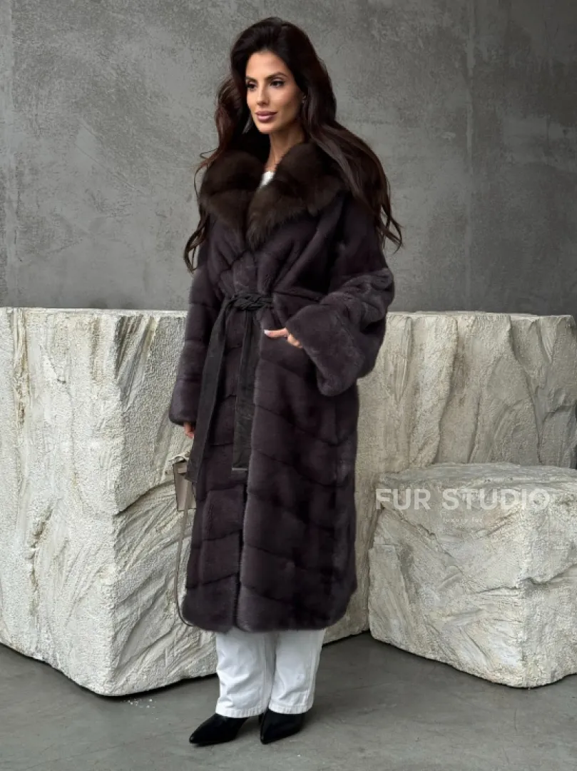 Шуба норковая графитовый ирис с капюшоном куницы