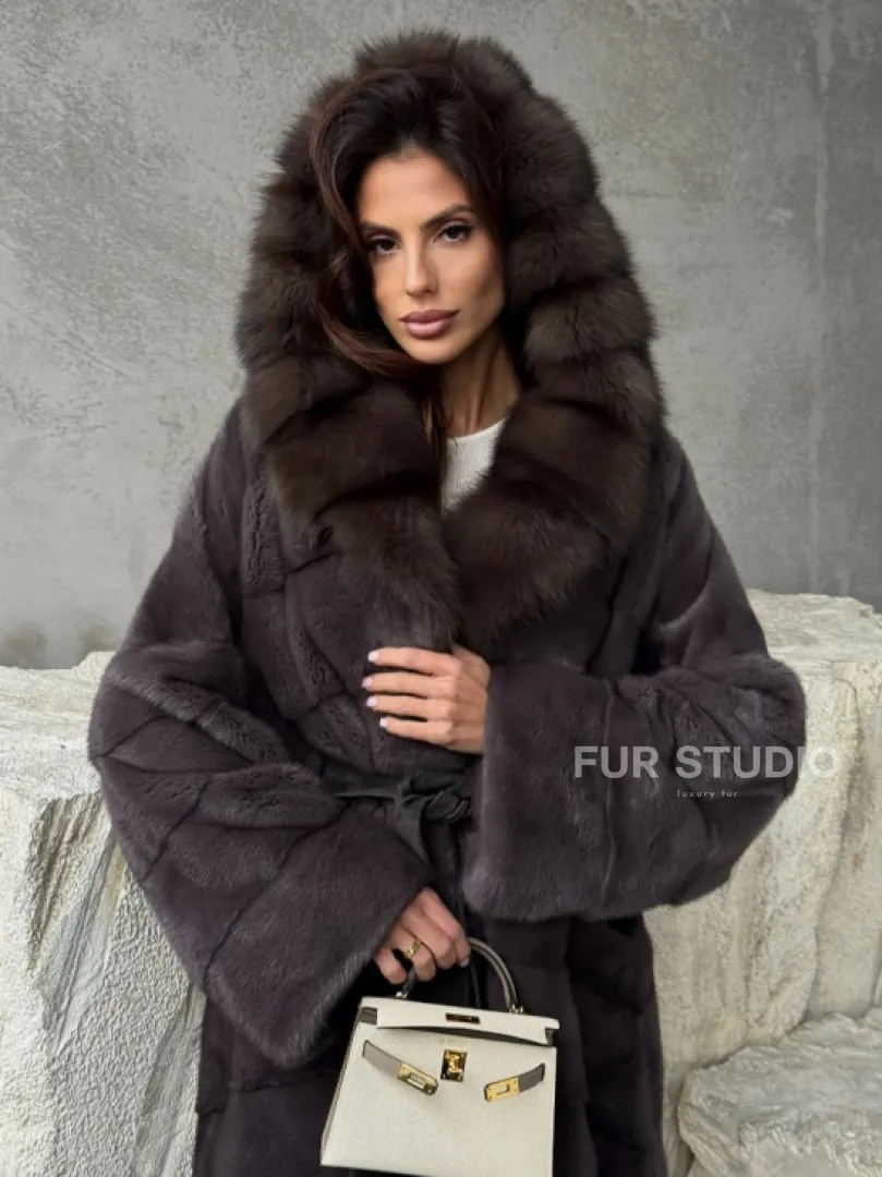 Шуба норковая графитовый ирис с капюшоном куницы
