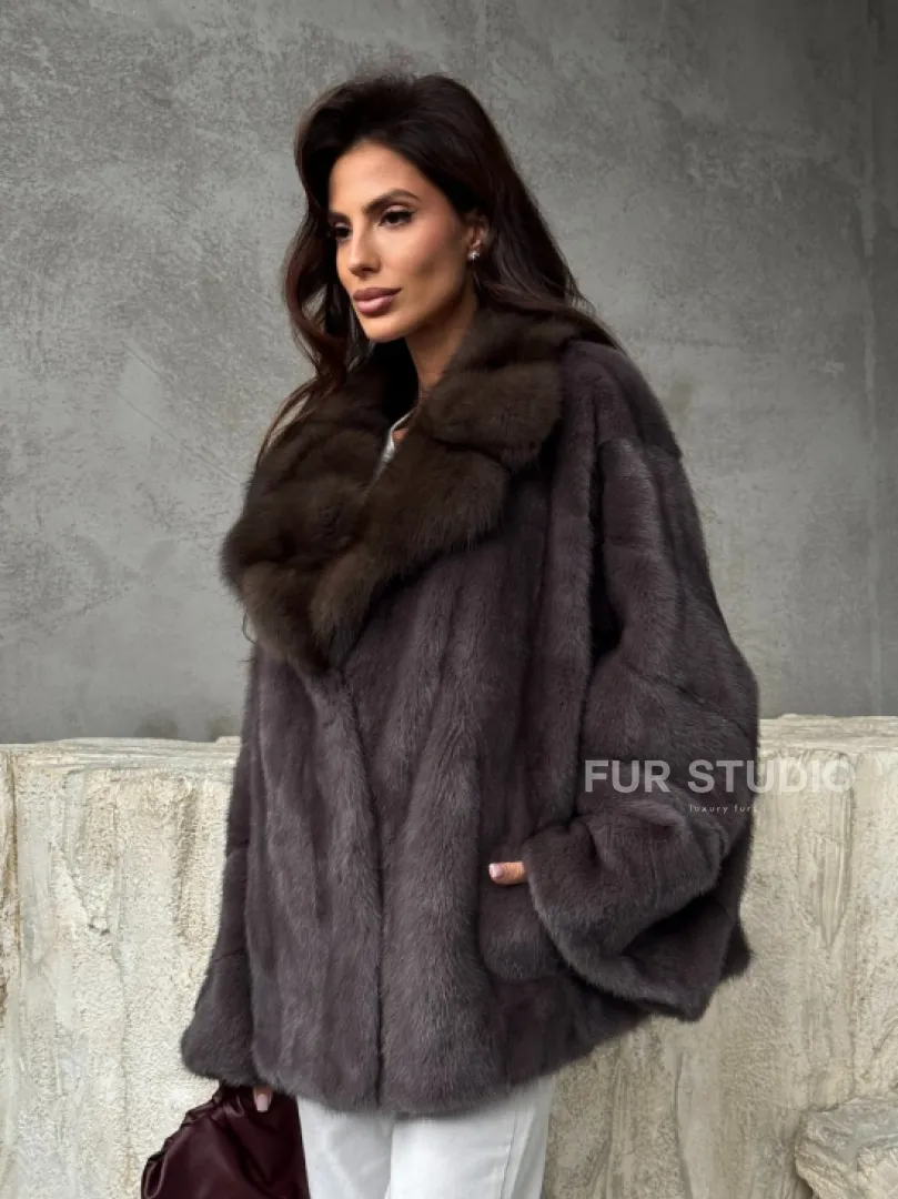 Норковый полушубок с воротником куница