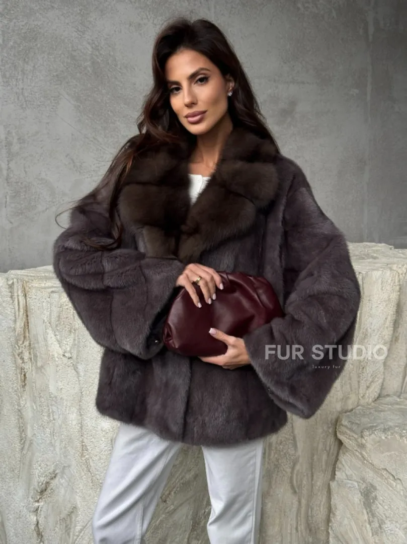 Норковый полушубок с воротником куница