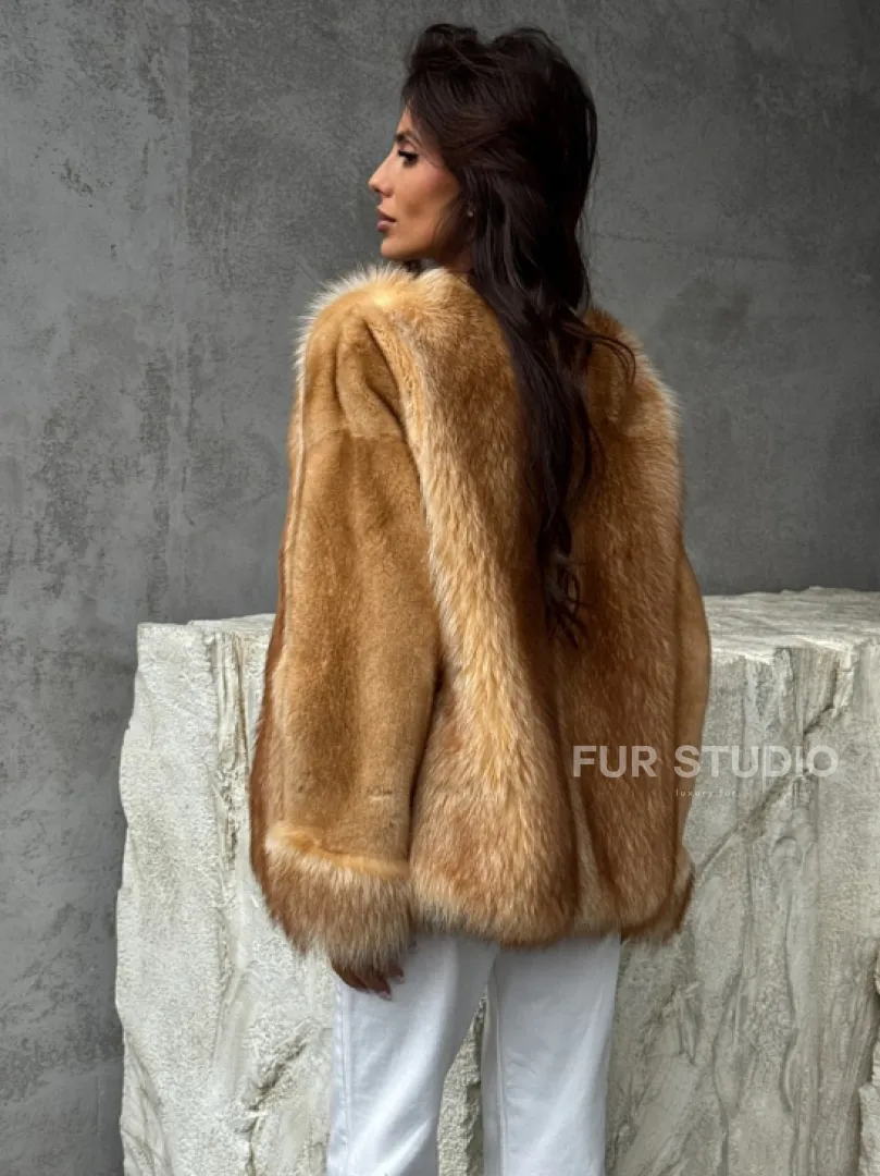 Норковый жакет с отделкой из меха енота