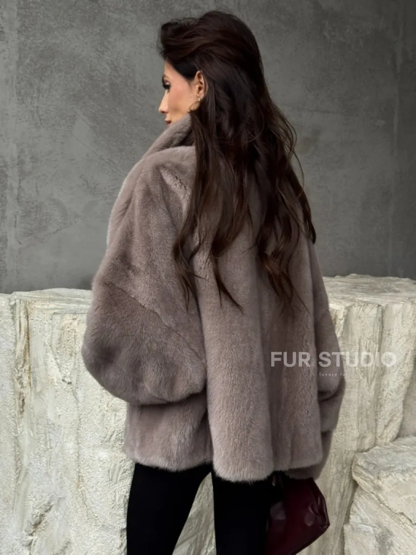 Короткая женская норковая шуба