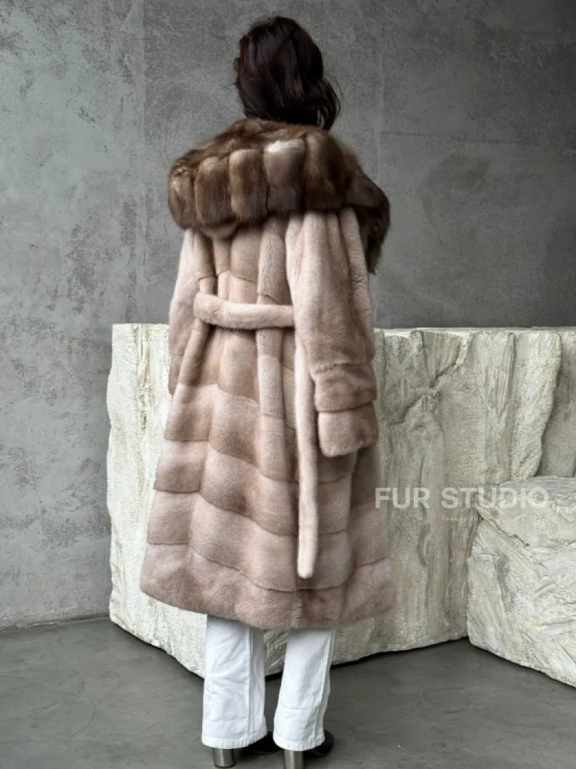 Норковая шуба с капюшоном из 