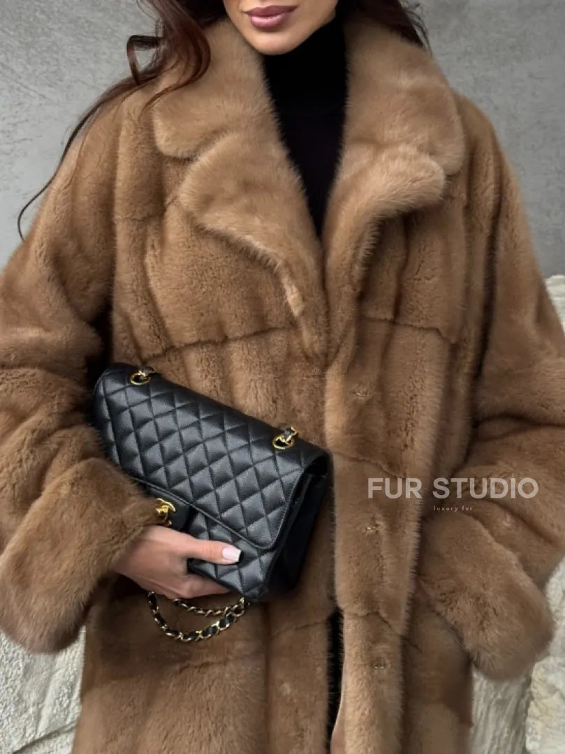Бежевая норковая шуба oversize