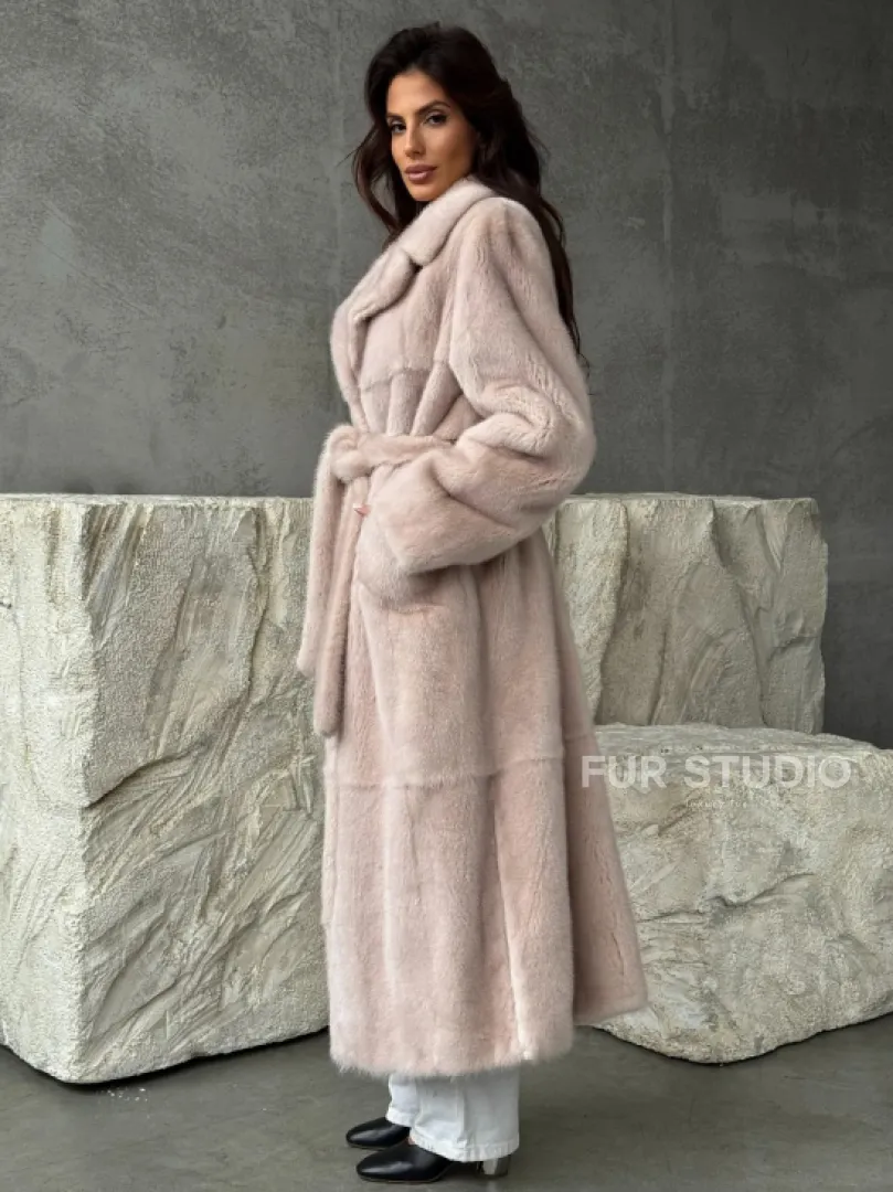 Светлая классическая норковая шуба