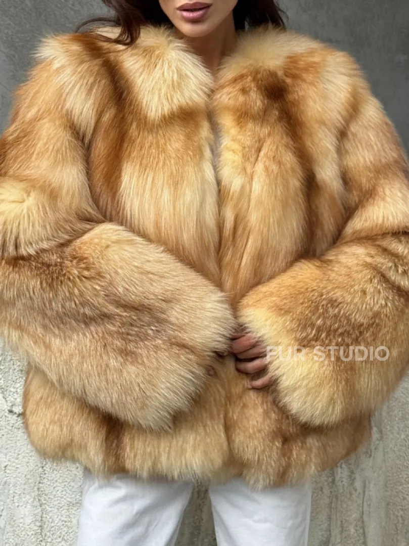 Шуба из натурального лисьего меха