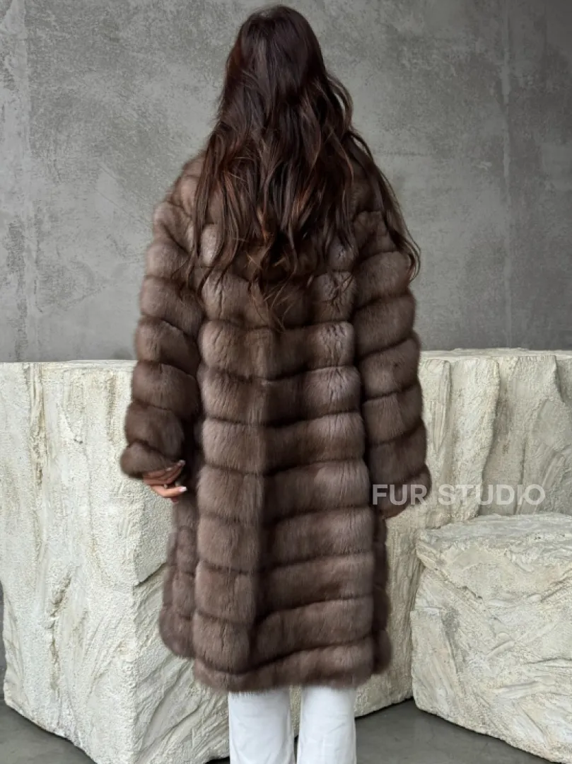 Шуба из куницы средней длины