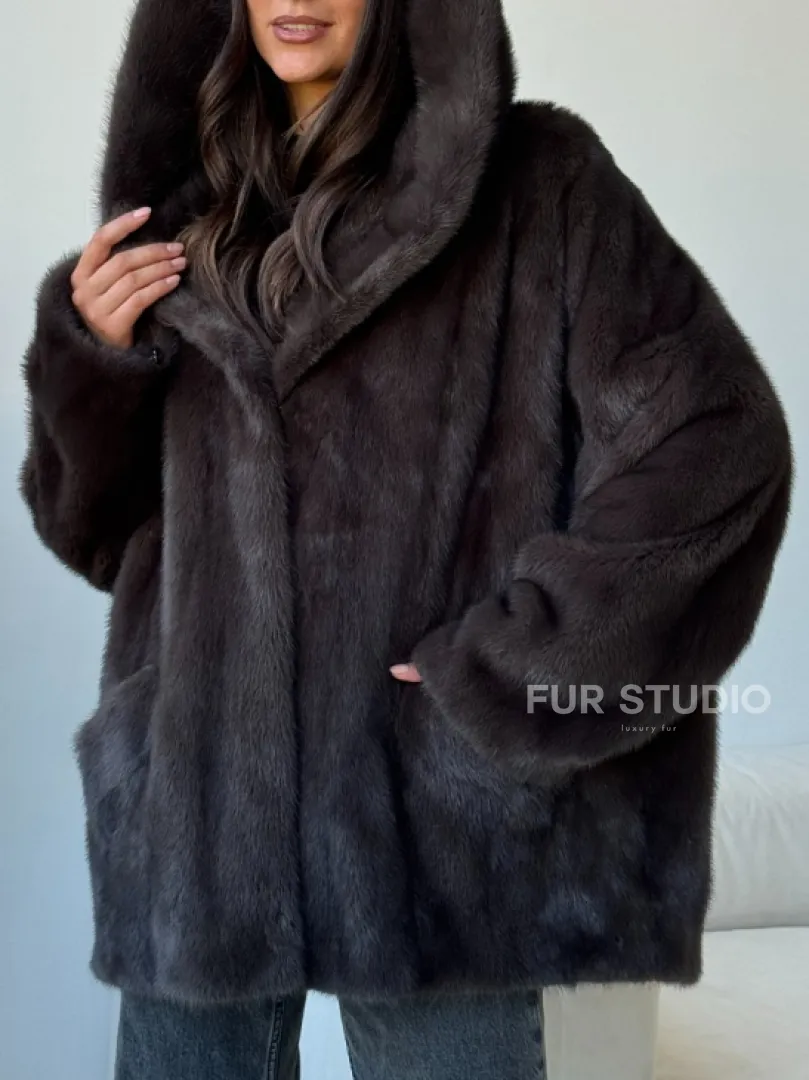 Норковый полушубок с капюшоном