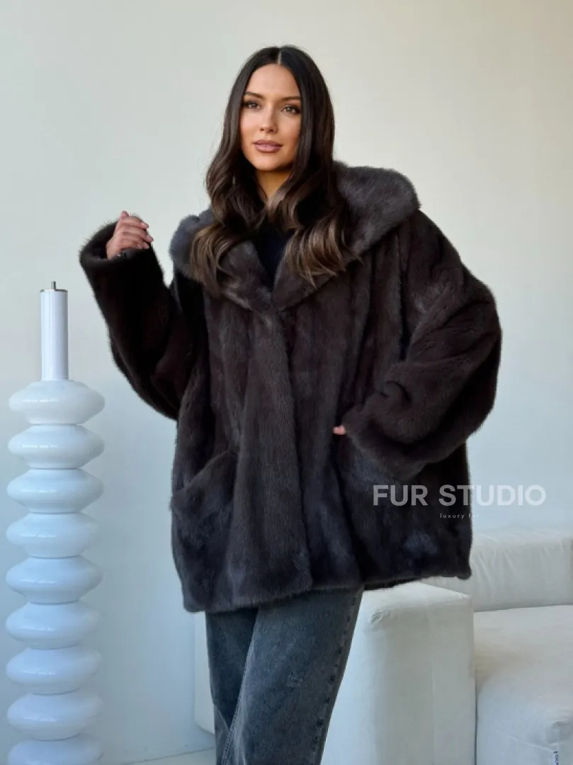 Норковый полушубок с капюшоном
