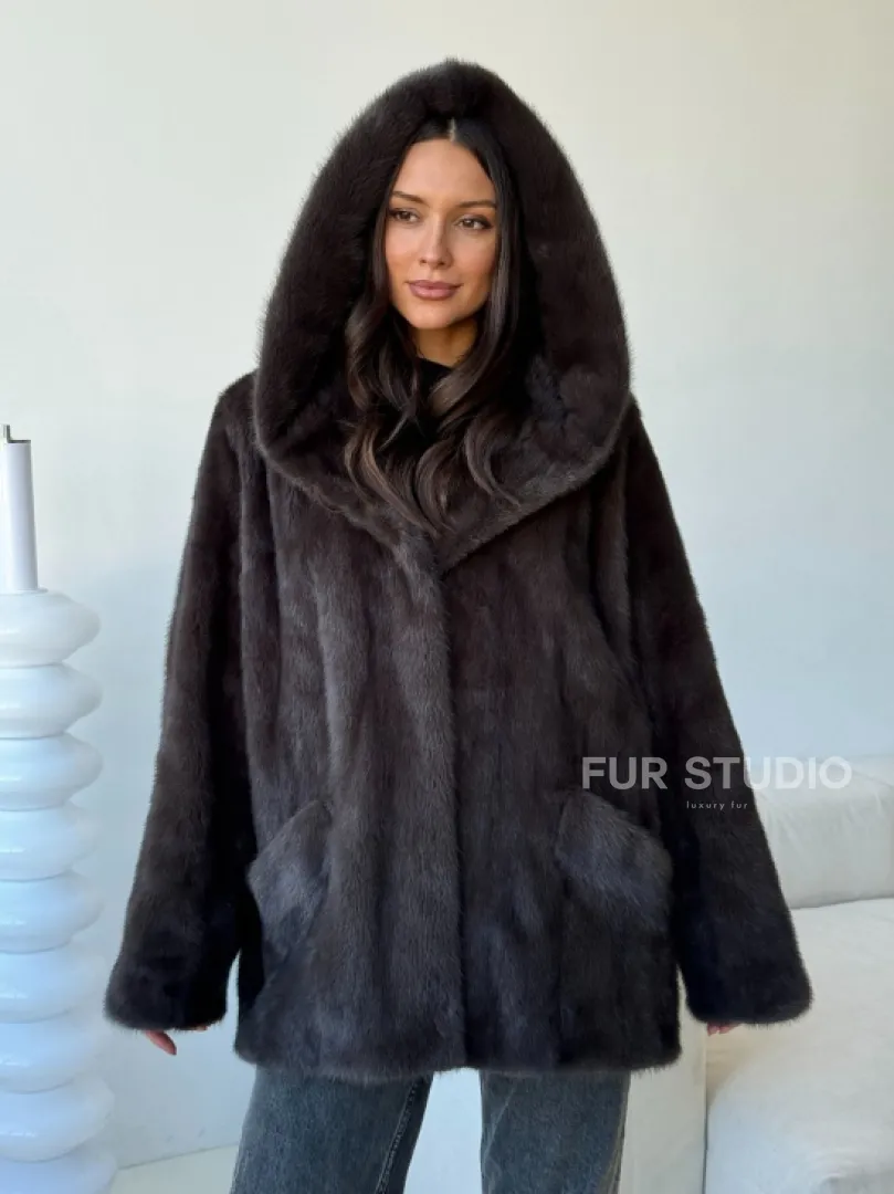 Норковый полушубок с капюшоном
