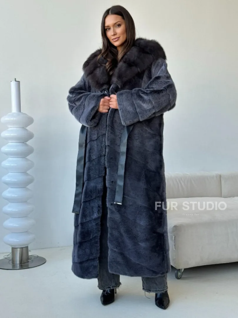 Длинная норковая шуба с куницей капюшон