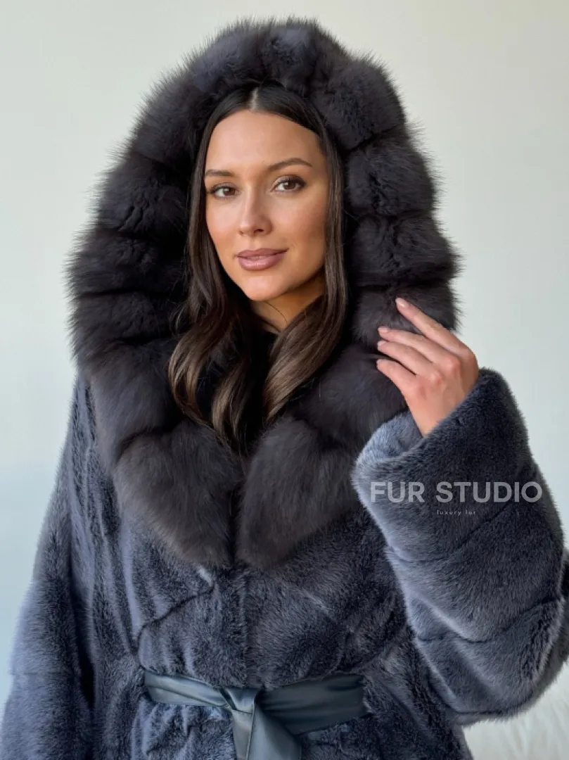 Длинная норковая шуба с куницей капюшон