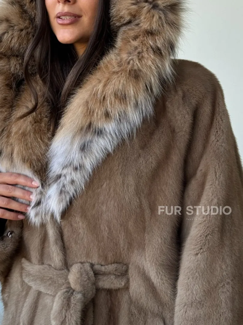 Норка - шуба летучая мышь с капюшоном рысь