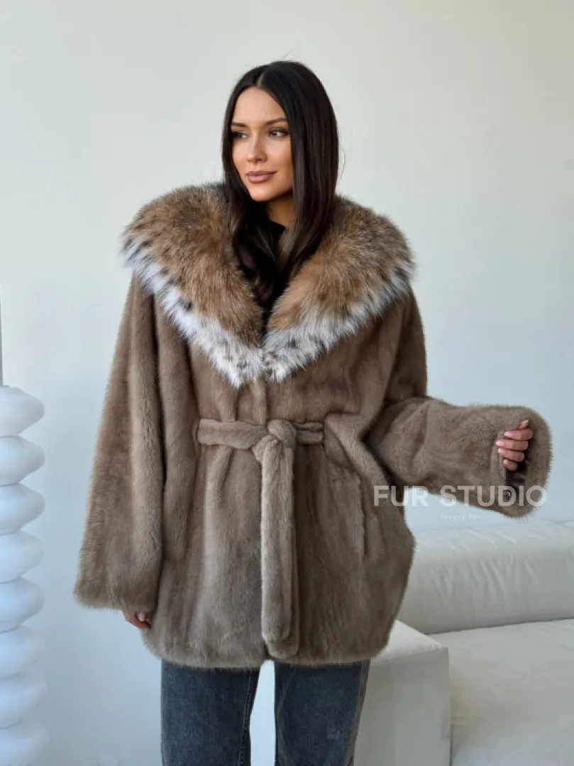 Норка - шуба летучая мышь с капюшоном рысь