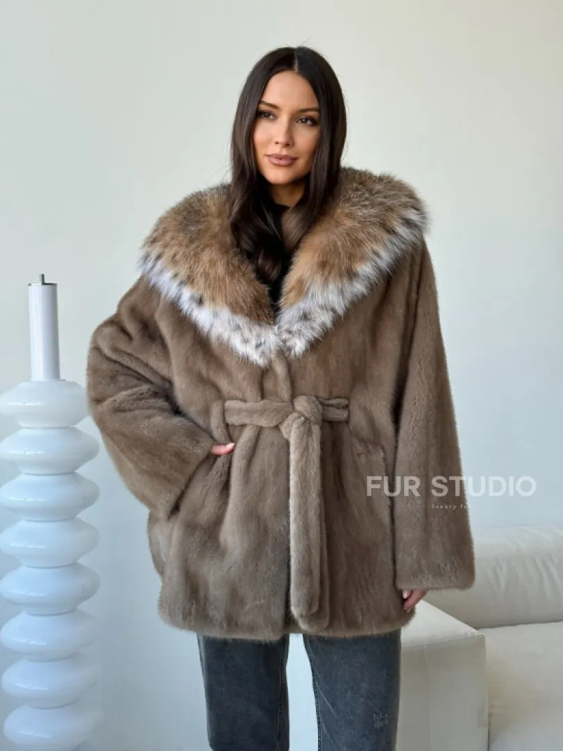 Норка - шуба летучая мышь с капюшоном рысь