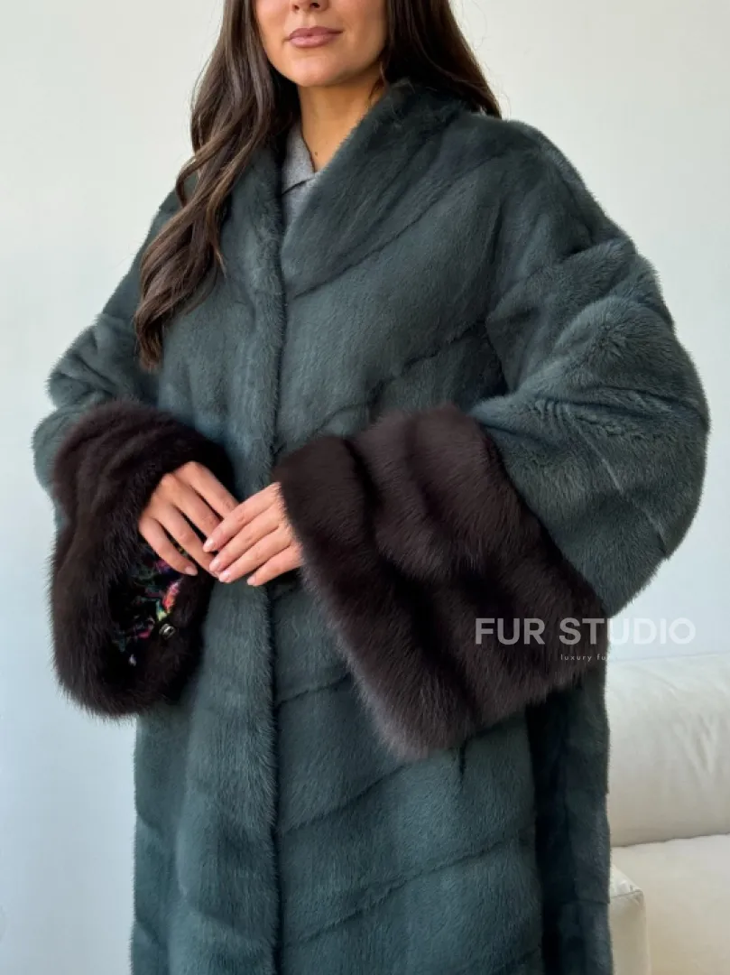 Норковая шуба с манжетами из куницы - цвет зеленый