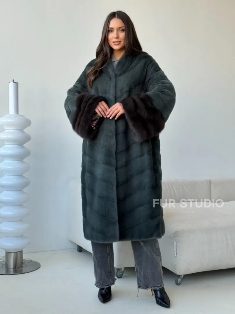 Норковая шуба с манжетами из куницы - цвет зеленый